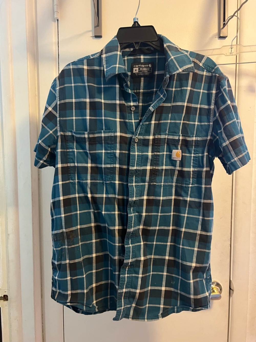 M relaxed fit collared shirt sleeved Carhartt button up shirt